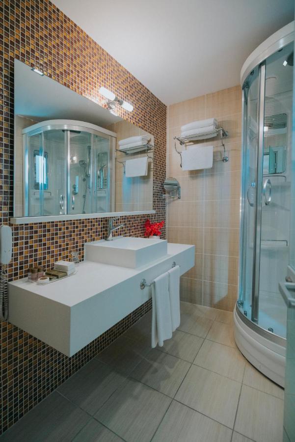 גבזה Ener Old Castle Resort Hotel מראה חיצוני תמונה